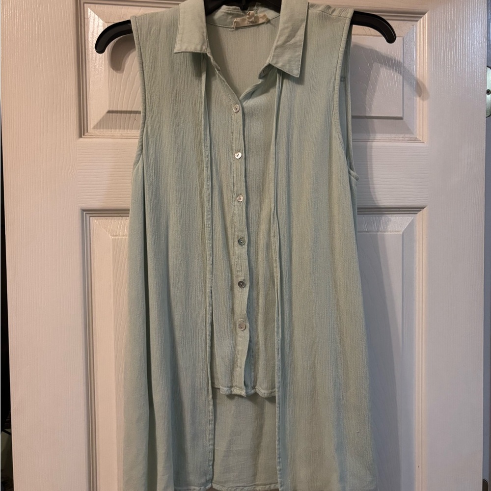 Entro Light Green Sleeveless Button-Down Shirt
